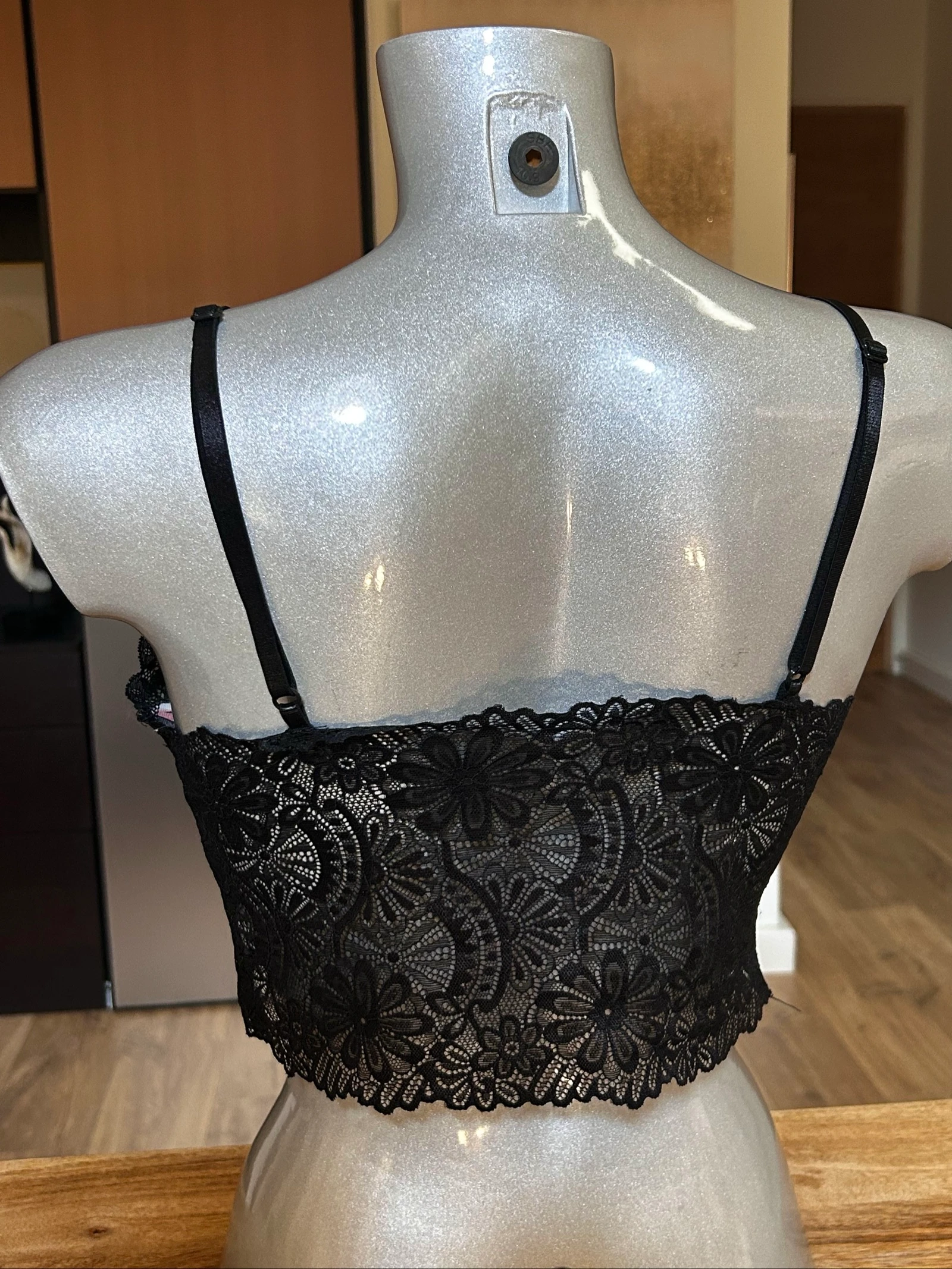 Floral lace black crop bra – Very comfortable – Size M – photo 3